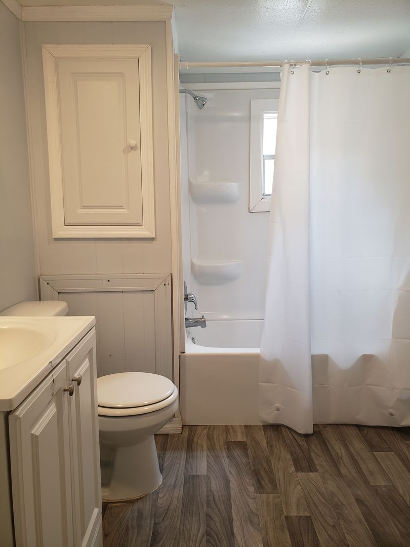 Two-Bedroom Mobile Home for Rent – photo 4