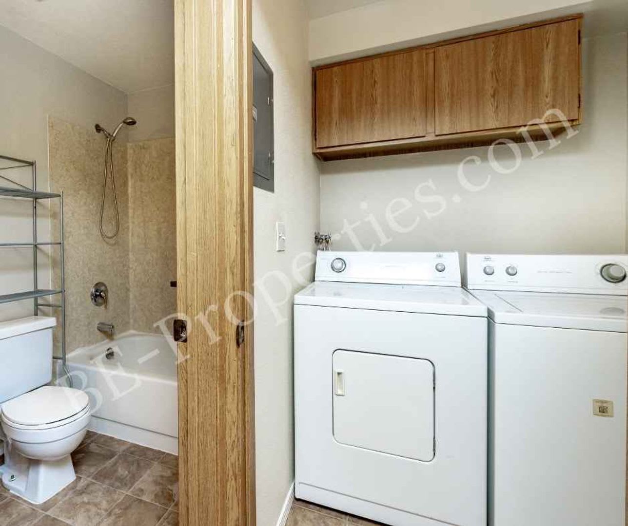 Cozy 1 Bedroom in the By The Green Community. – photo 3