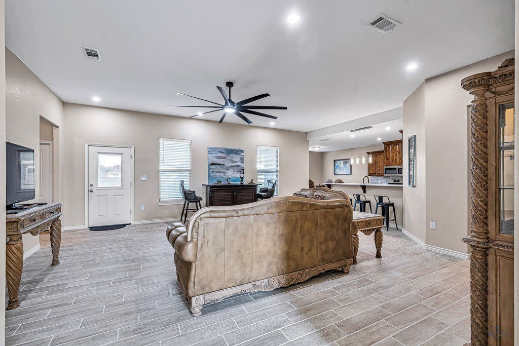 1100 Osprey Dr – photo 4