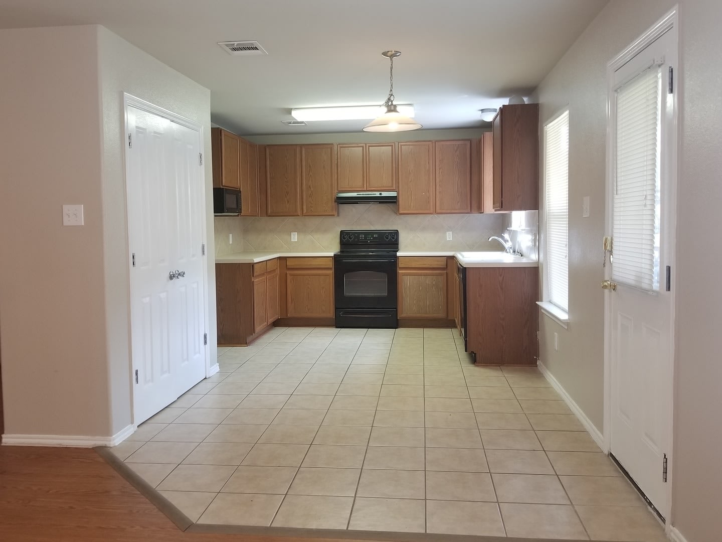 Welcome home to 5123 Fountain Hill! – photo 2