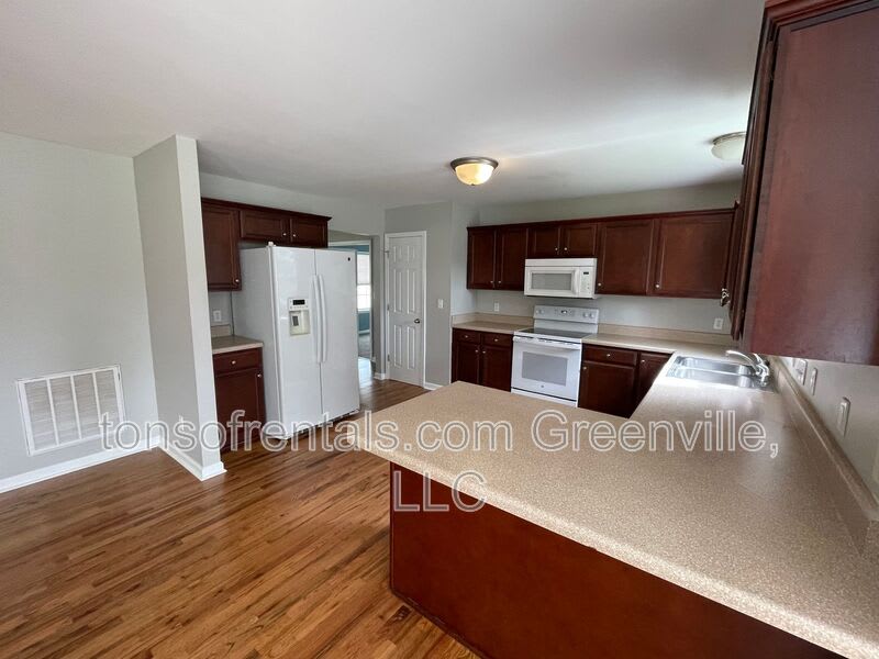 518 Amber Crest Ct. – photo 5