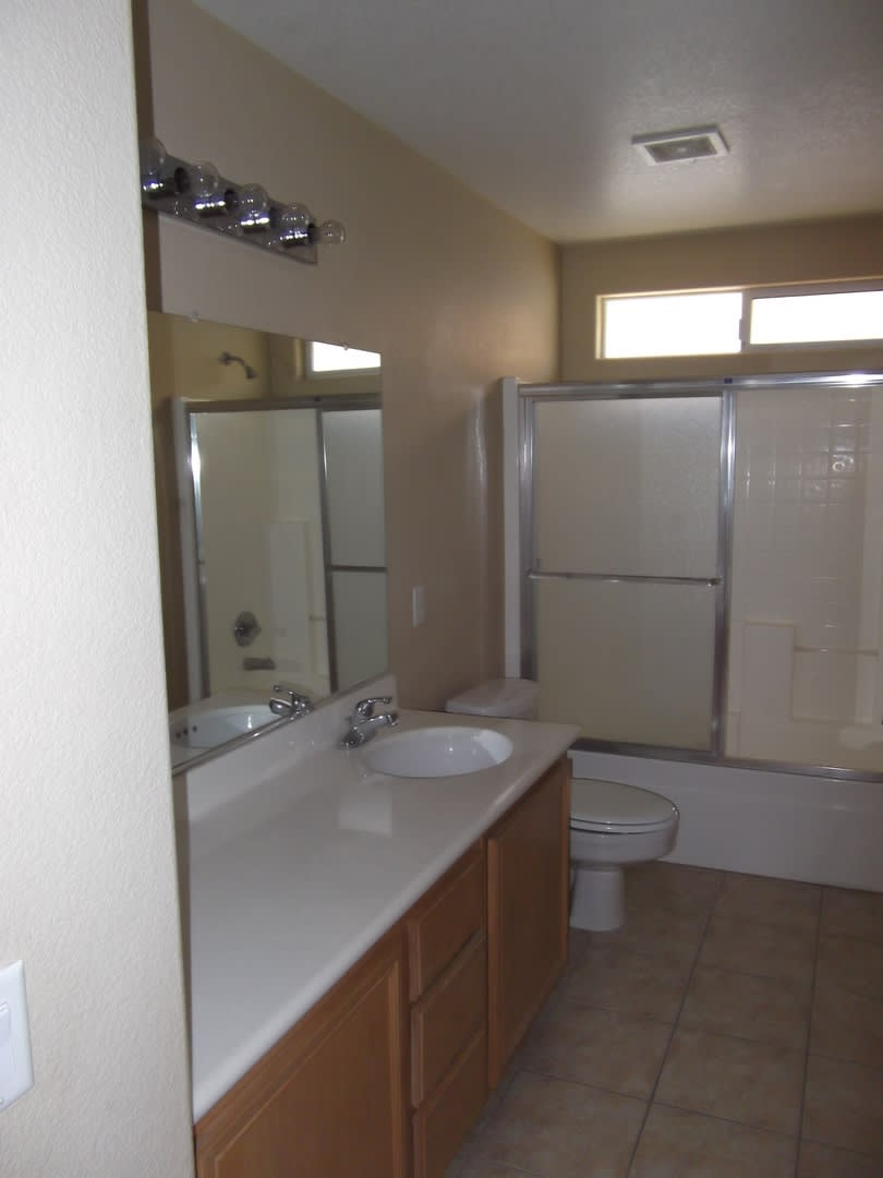House For Rent – photo 3