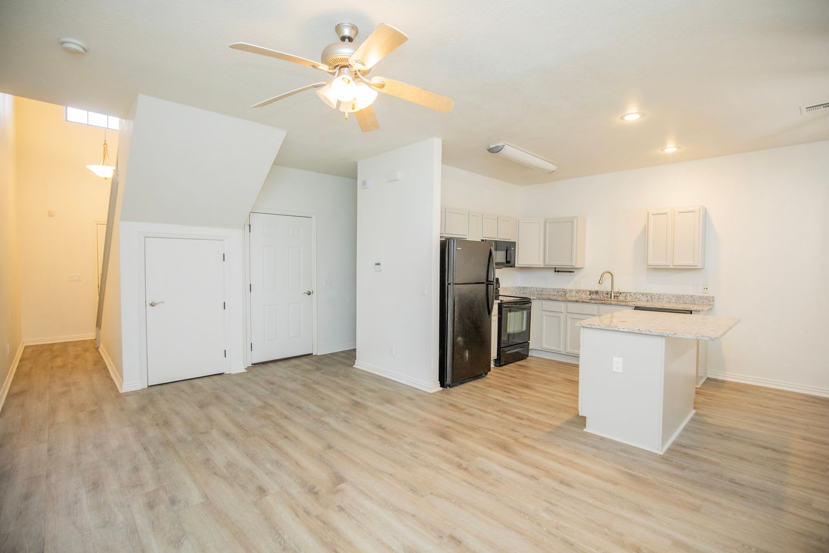 ***786 W. Breeze Cove*** – photo 5