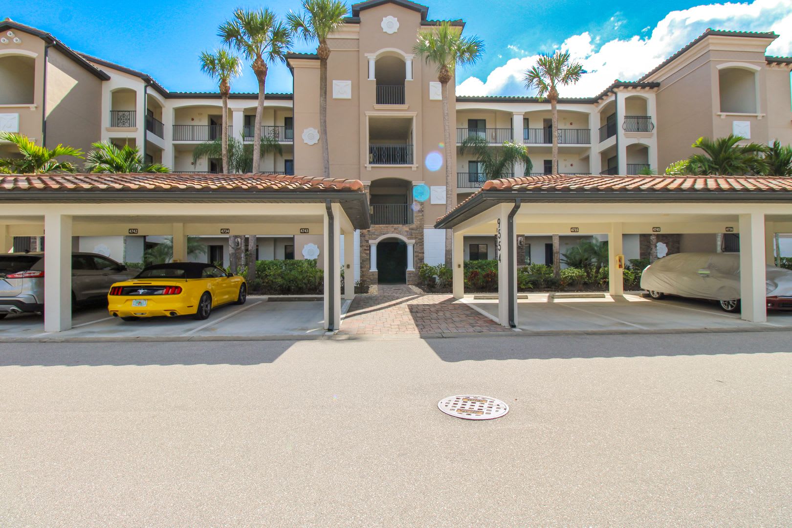 ** TREVISO BAY UNIT AVAILABLE ** SOCIAL MEMBERSHIP TO TREVISO BAY ** – photo 2