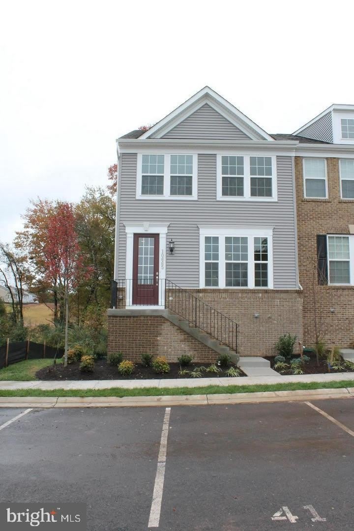 10665 HINTON Way – photo 1