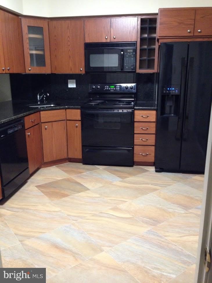 350 NEW MARKET Court – photo 3