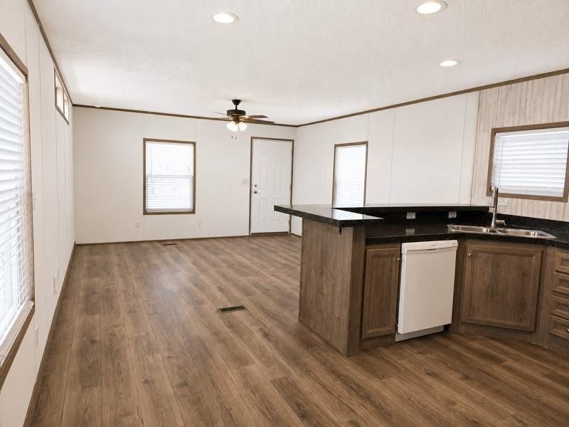 220 Robin Ann Avenue – photo 1