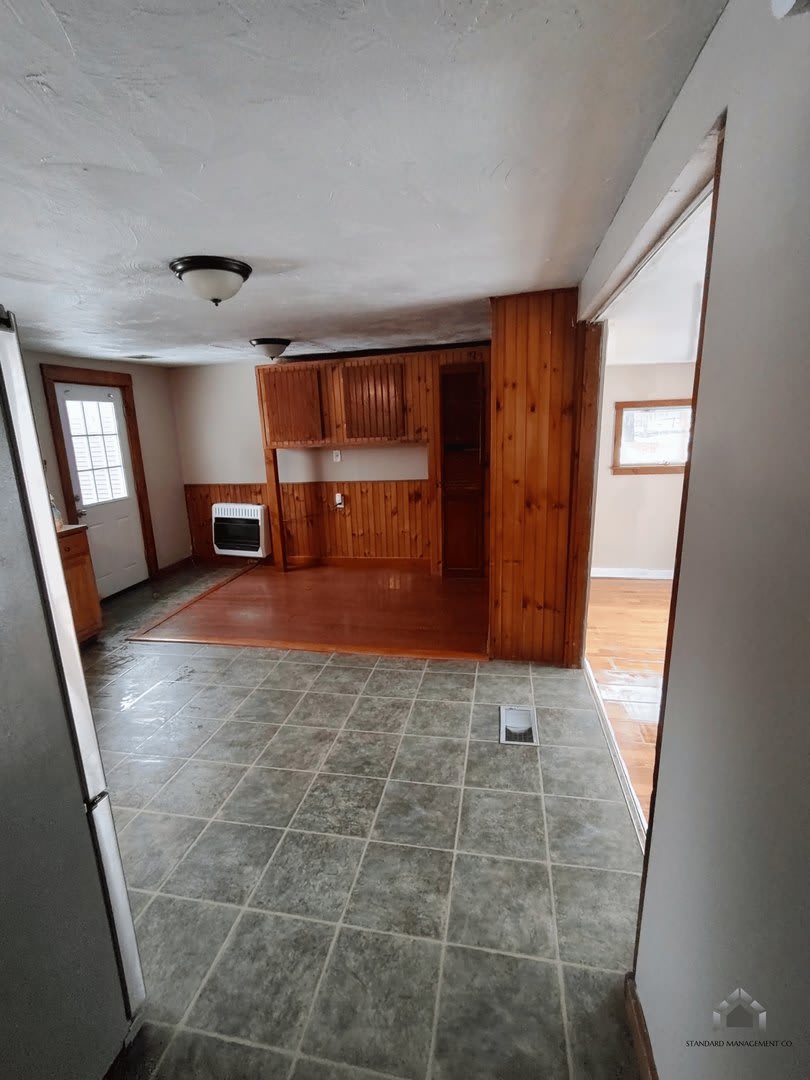 328 North Pond Road, Winslow – Spacious 4-Bedroom Home with Garage – photo 5