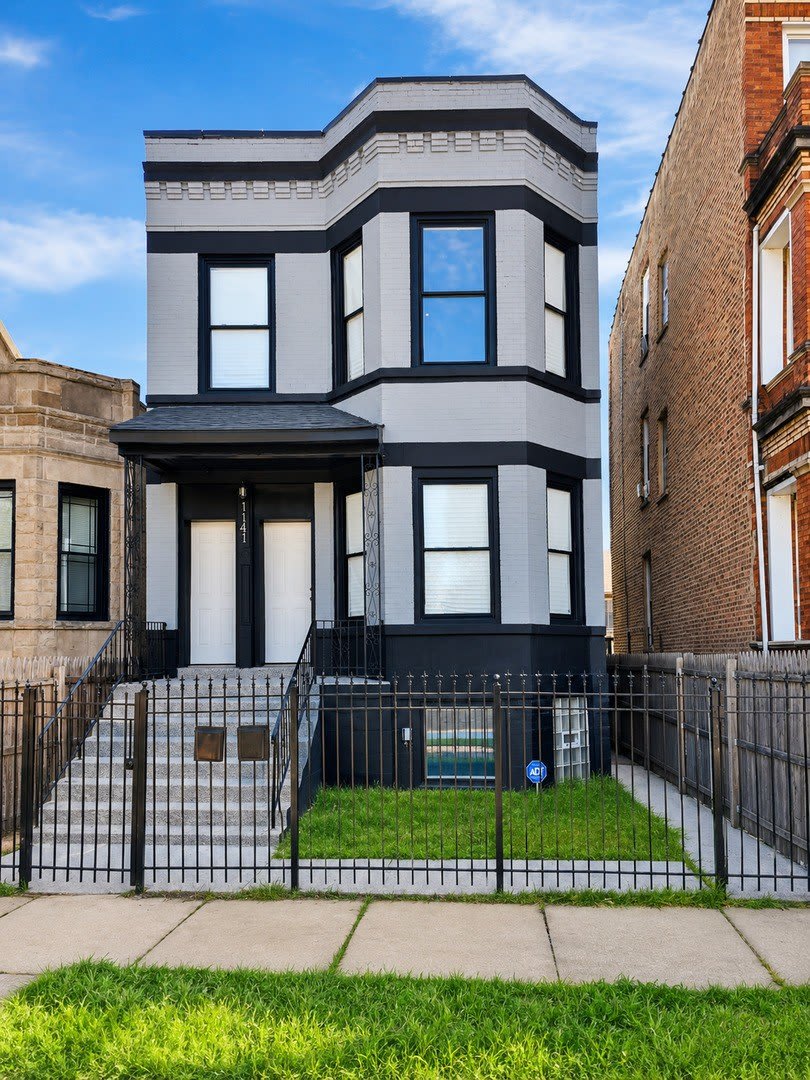 1141 S Saint Louis Avenue – photo 1