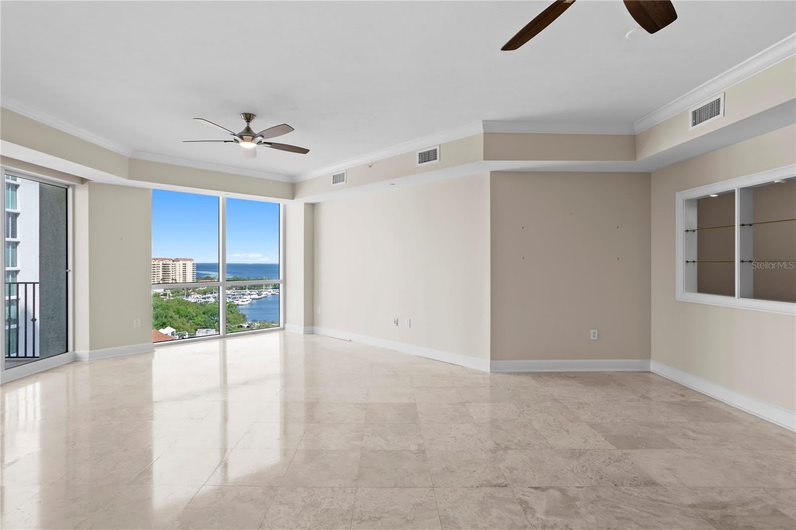 300 BEACH Drive NE – photo 5