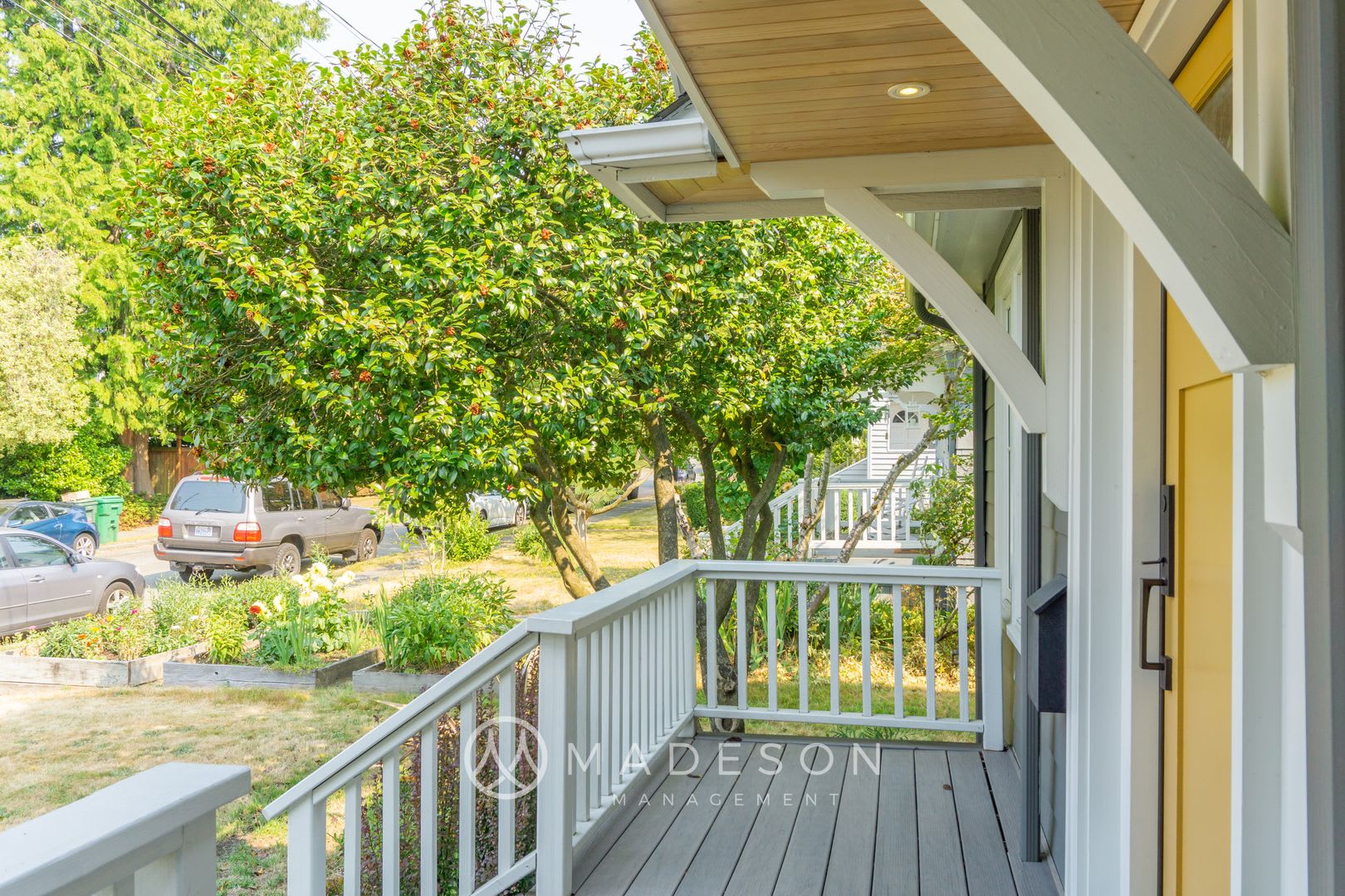 Beautiful Remodeled House with Fenced Yard in Maple Leaf – photo 5