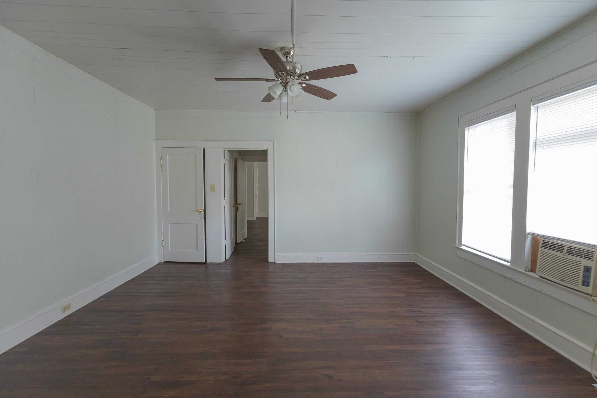 2913 Homan Avenue – photo 5