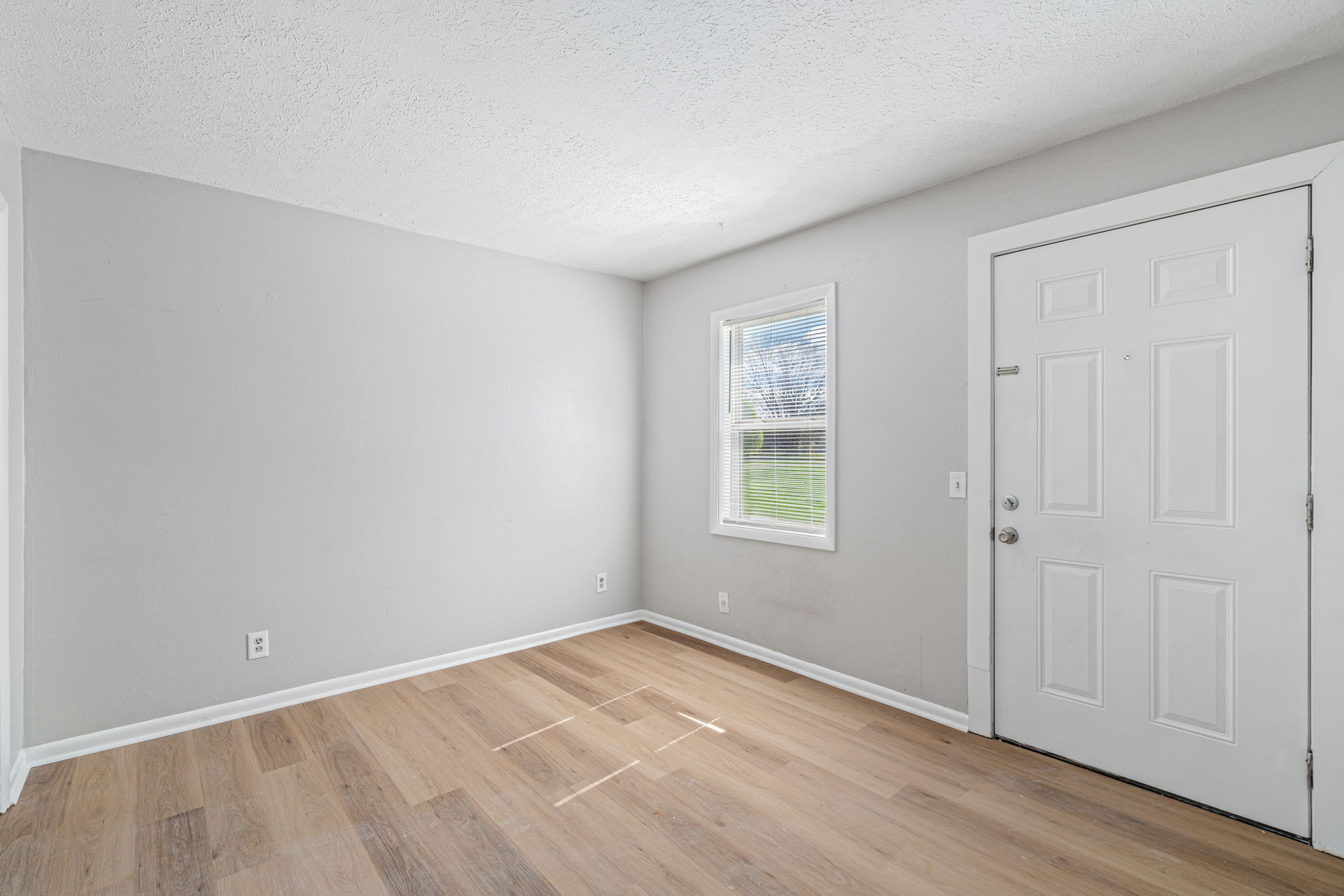 3813 Fairmont Boulevard – photo 5