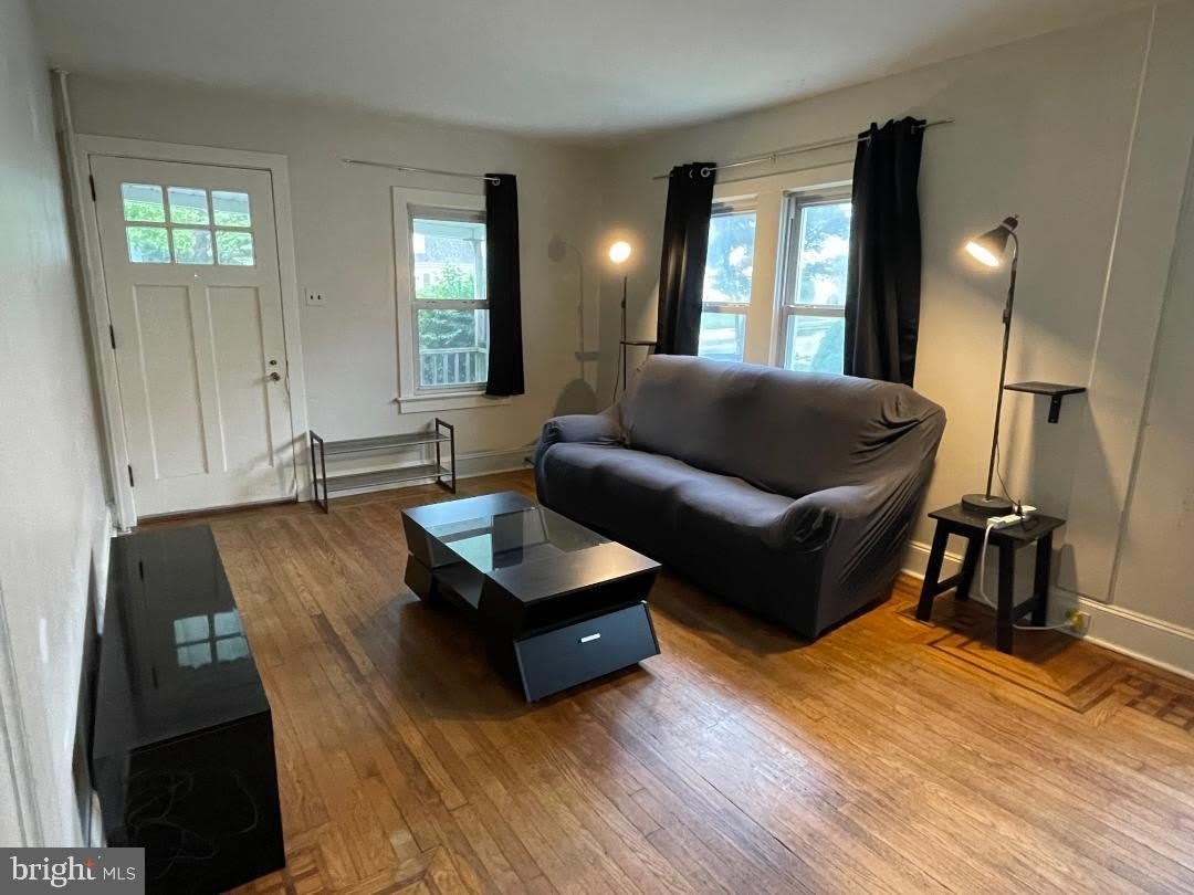 721 MAYFLOWER Avenue – photo 5