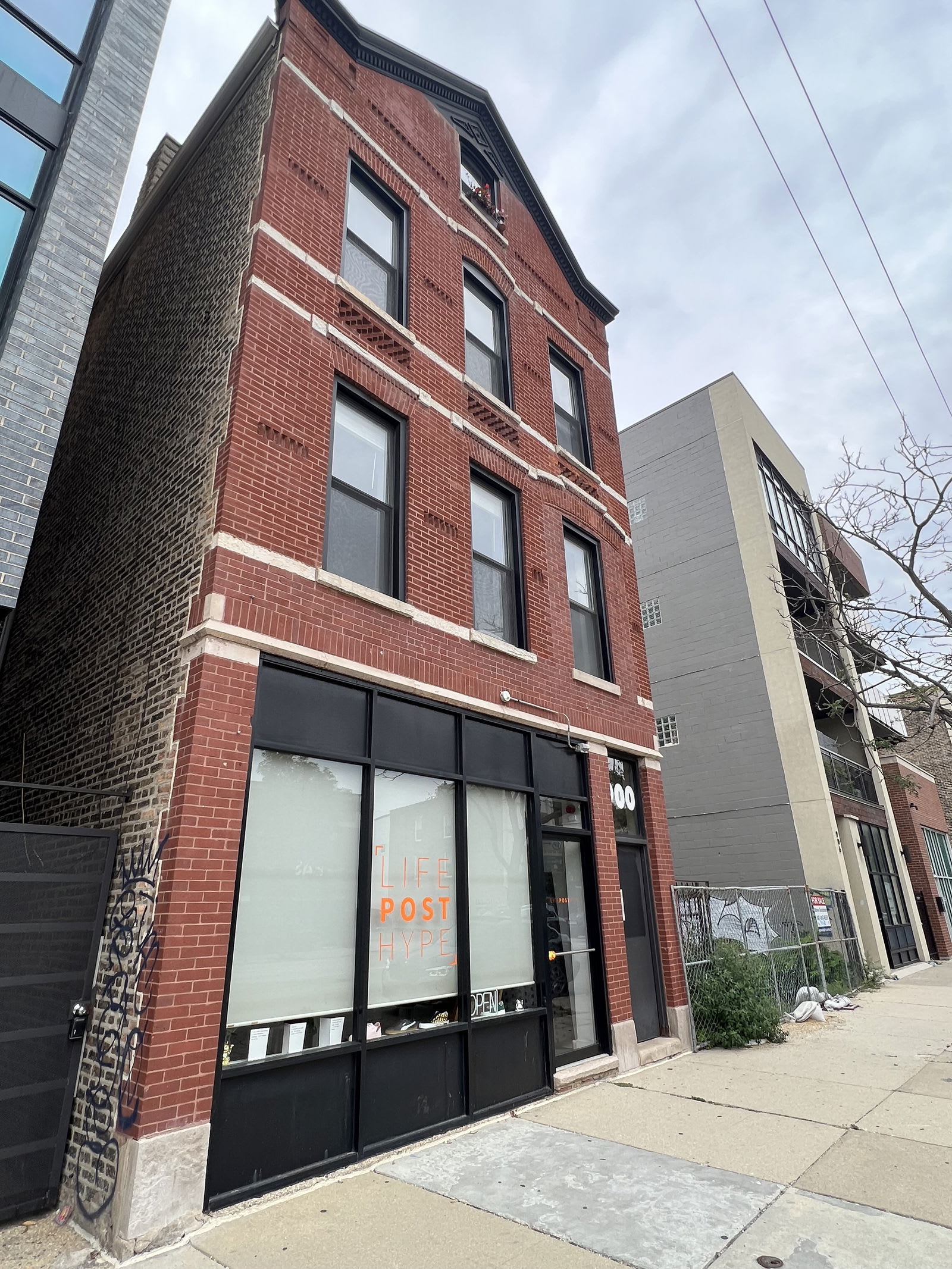 900 North Ashland Avenue – photo 2