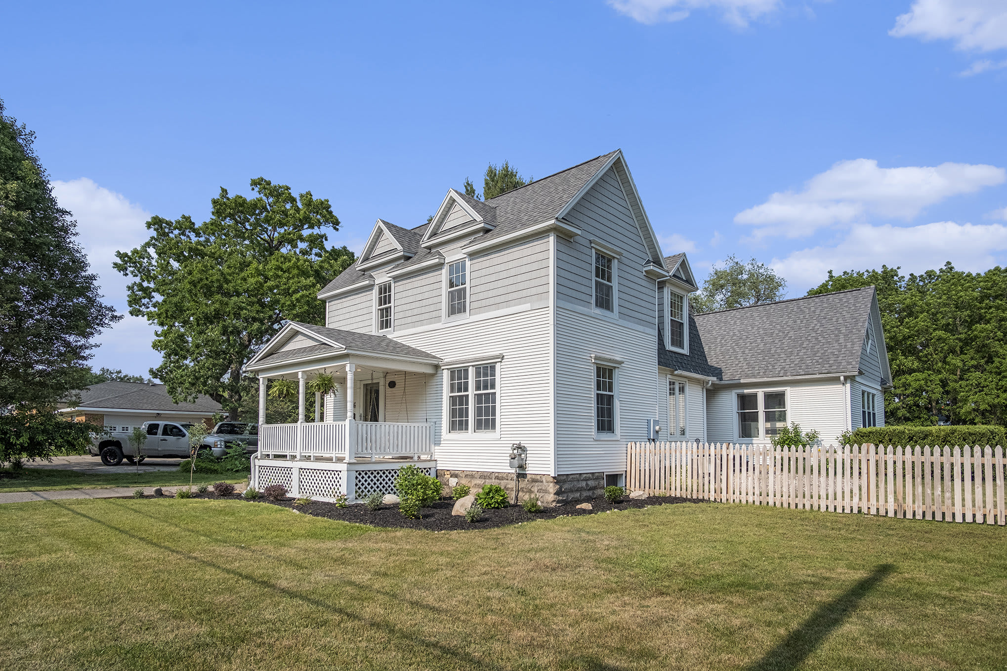 3026 Harvest Ave SW – photo 1