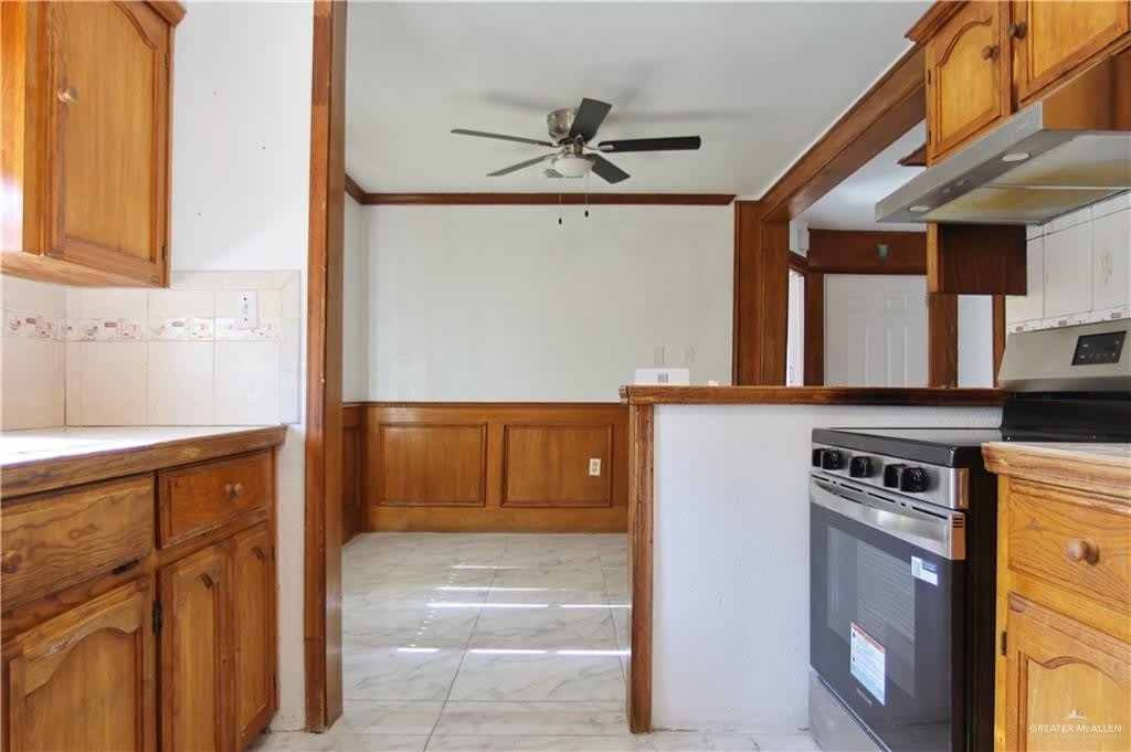927 E Salazar Street – photo 2