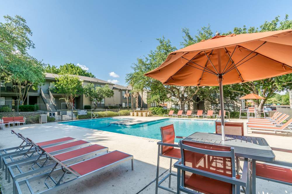 9010 Walnut Springs – photo 5