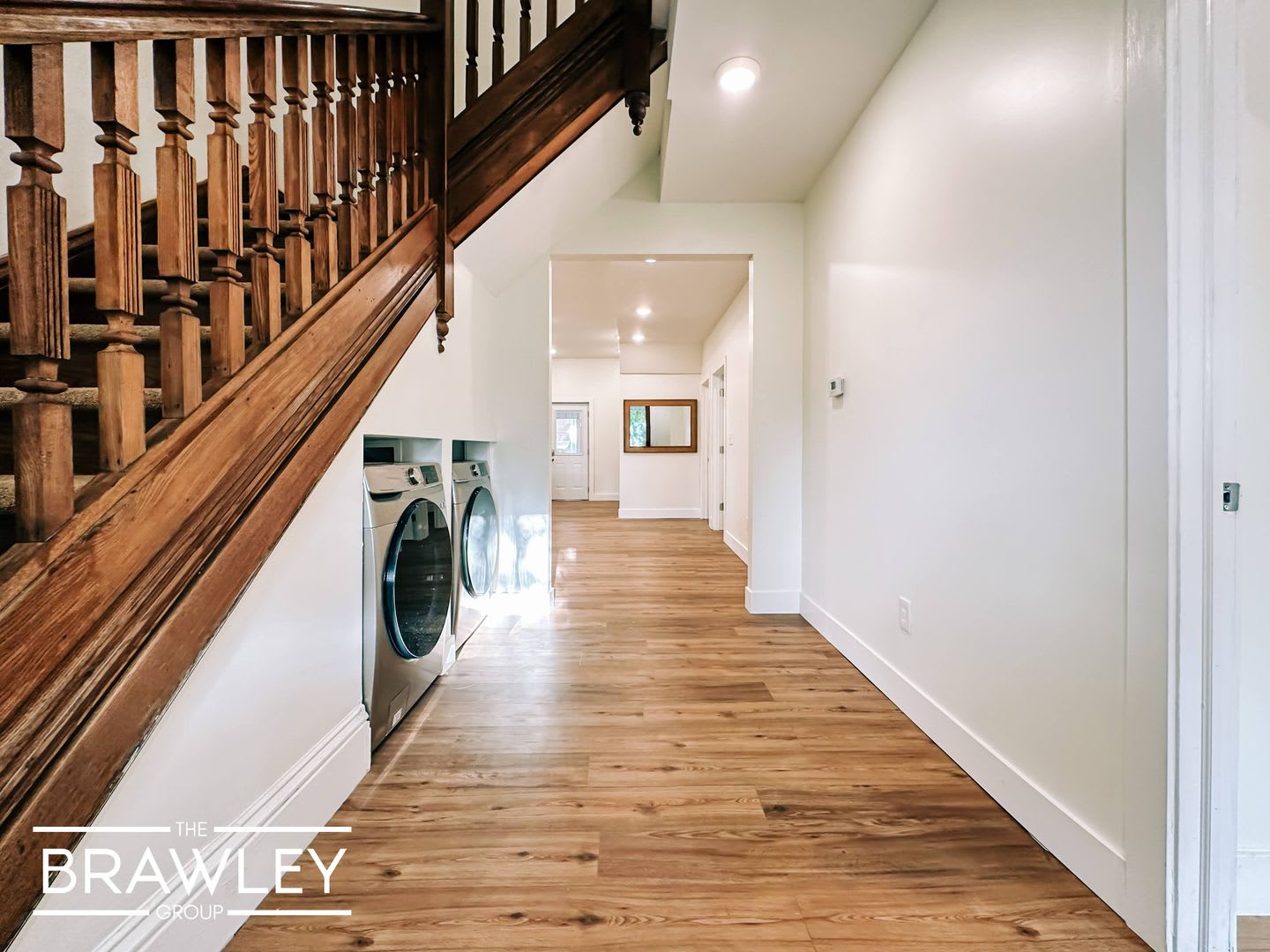 **FULLY REMODELED** (AUGUST 2028) INCREDIBLE LOCATION IU CAMPUS 6 BEDS!!! – photo 4
