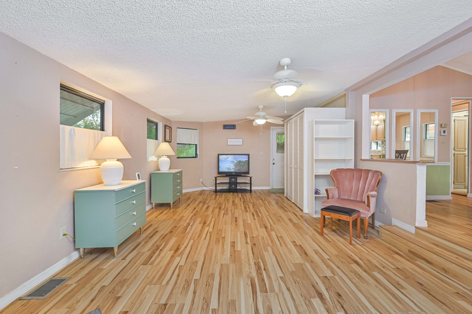 Now Available 1 1 Manufactured Home In Estero – photo 5