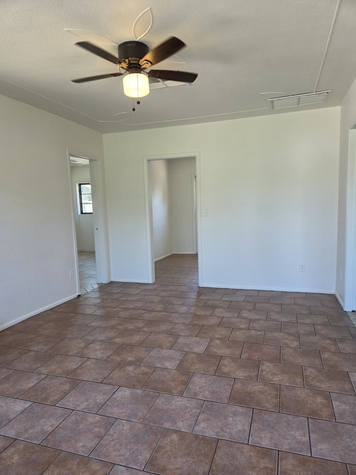 319 South Hobson – photo 2