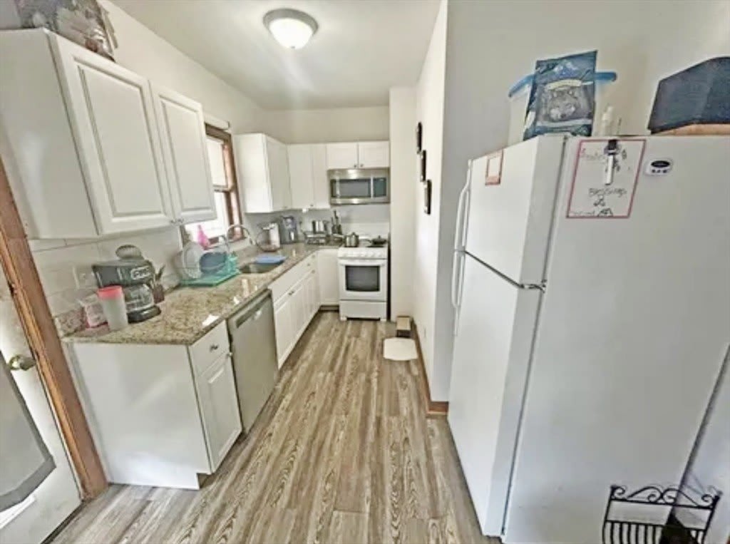 345 Park Ave – photo 2