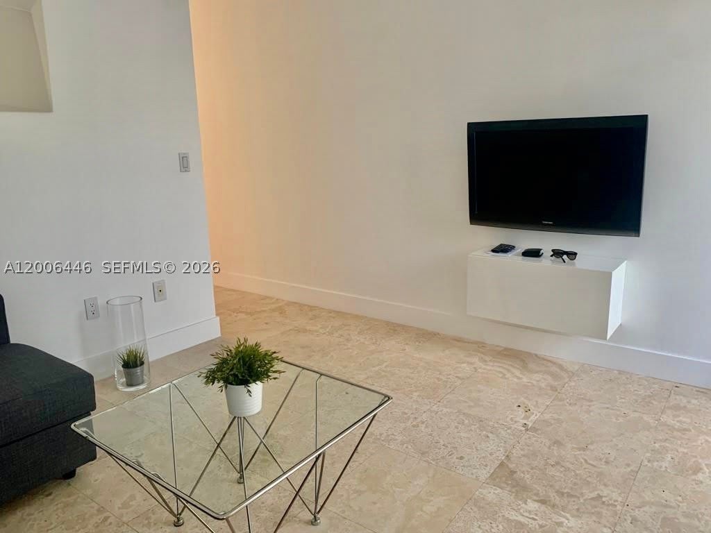826 7th St – photo 5