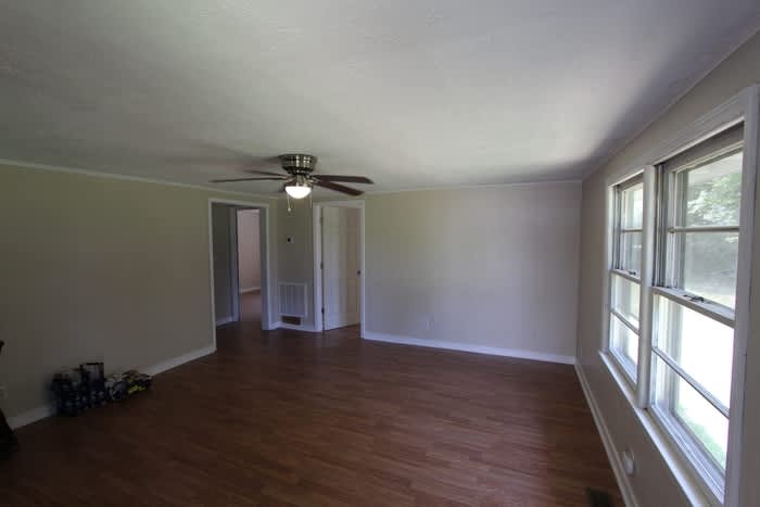 3915 Foster Drive – photo 3