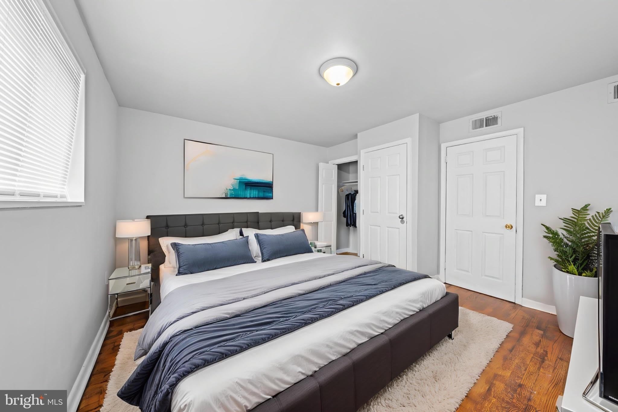 1221 47TH Place NE – photo 2