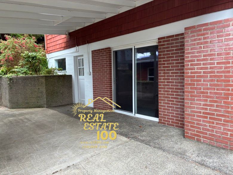1751 Northwest 35th Place – photo 2