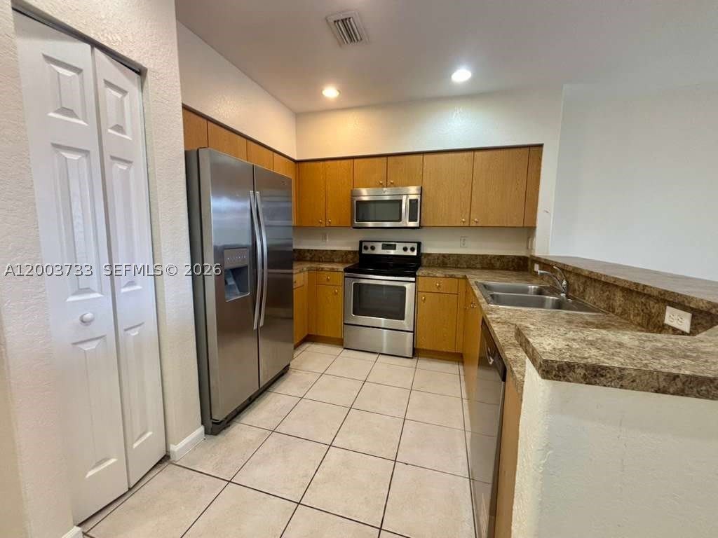 8375 SW 29th St – photo 4