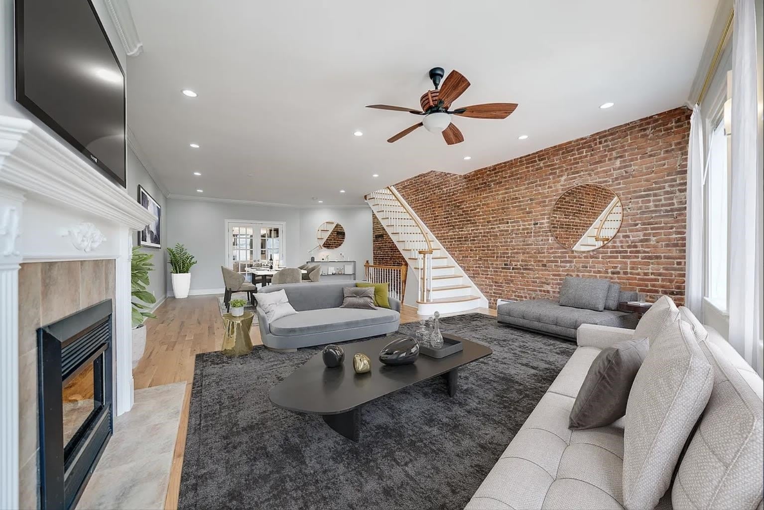 369 3RD ST – photo 4