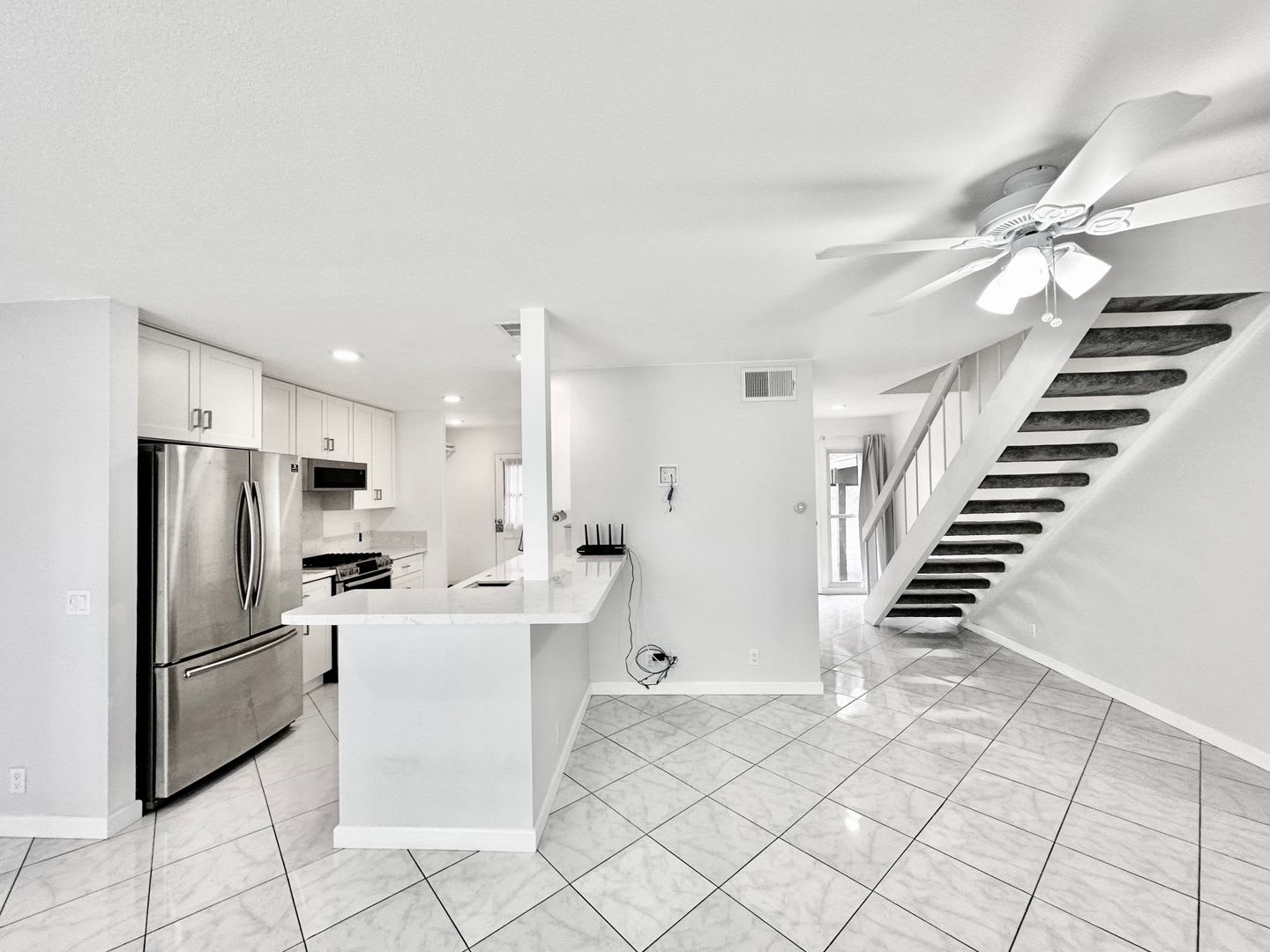 FOR RENT – photo 3