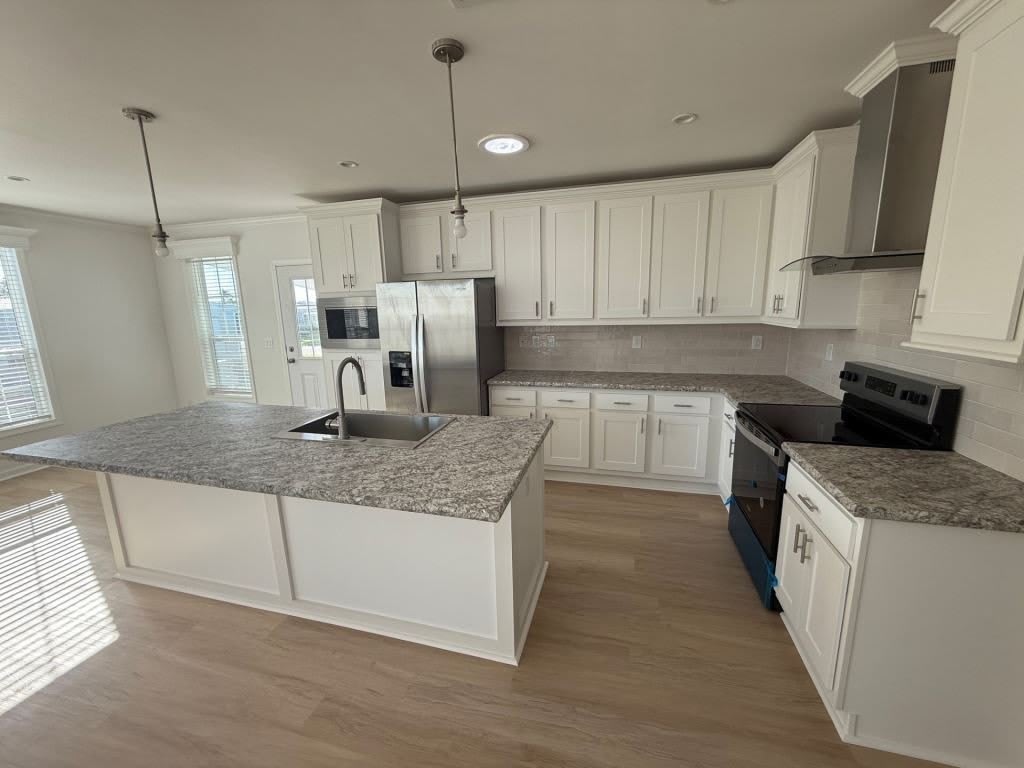4208 Queens Way – photo 2