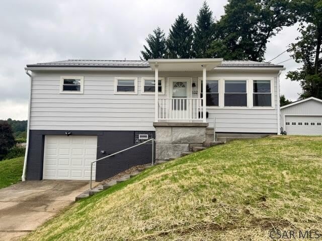 102 ELSIE DRIVE – photo 1
