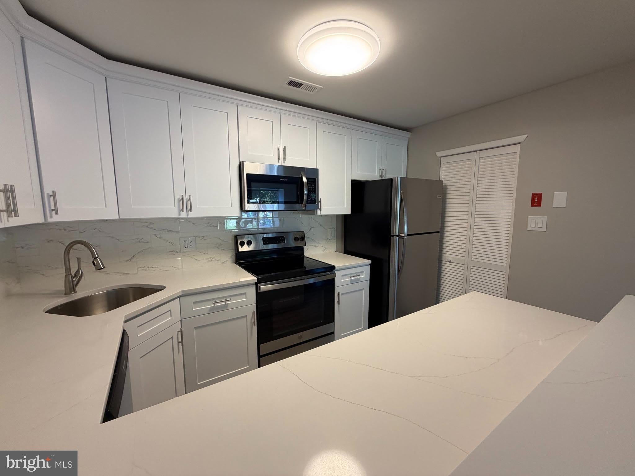 4306 A Aberdeen Drive – photo 5