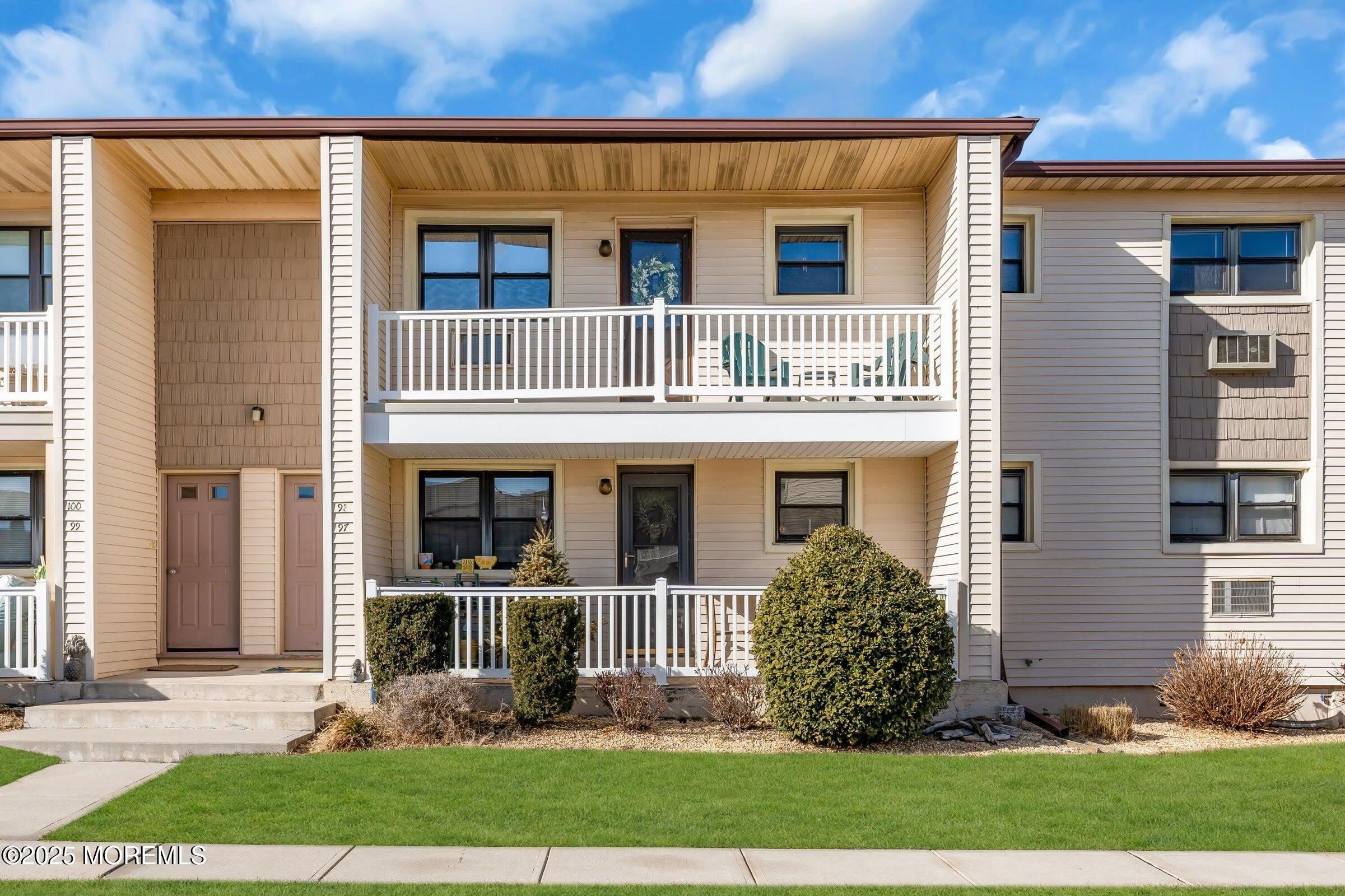 98 Wharfside Drive – photo 2