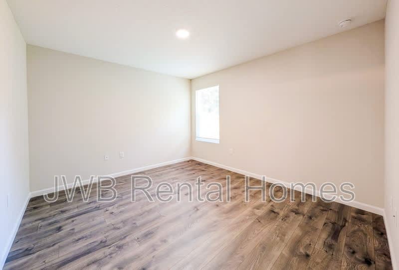 9097 India Ave – photo 5
