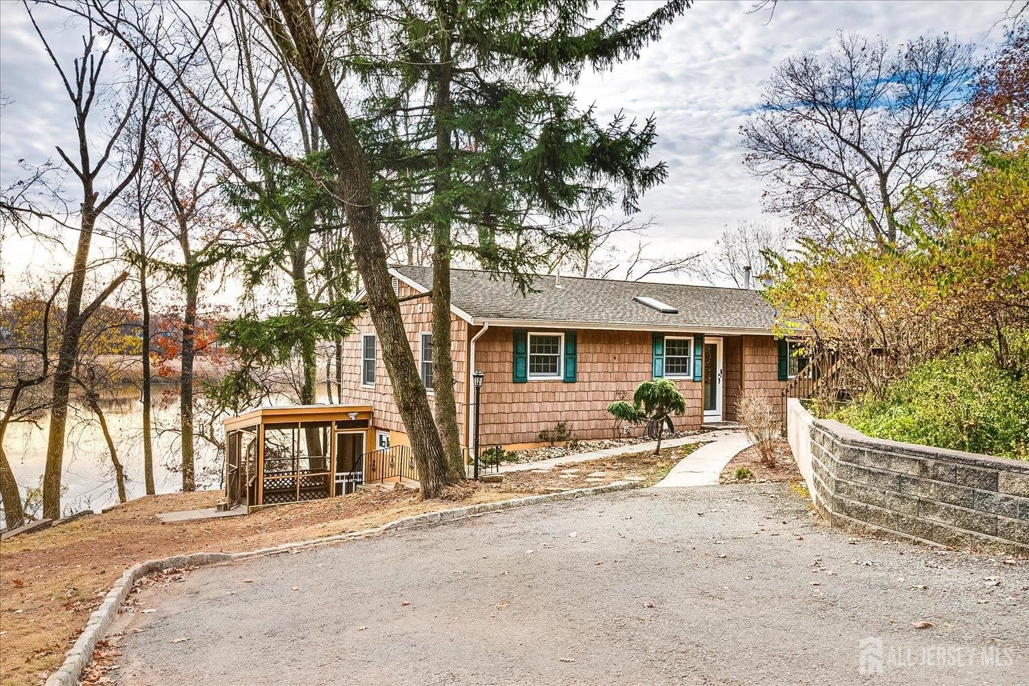 23 Cardownie Street – photo 1