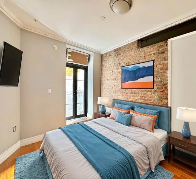 222 Stanhope Street – photo 4