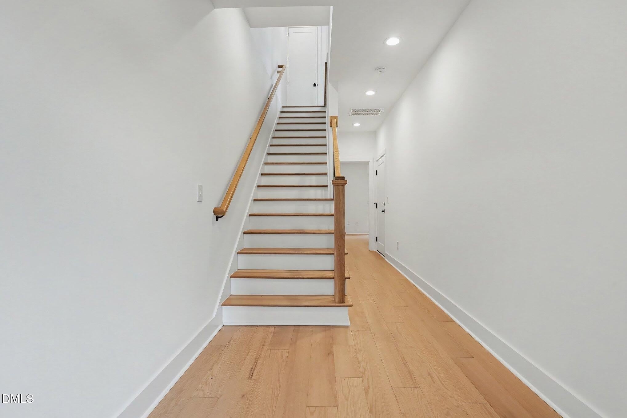 2000 Moody Lane – photo 3