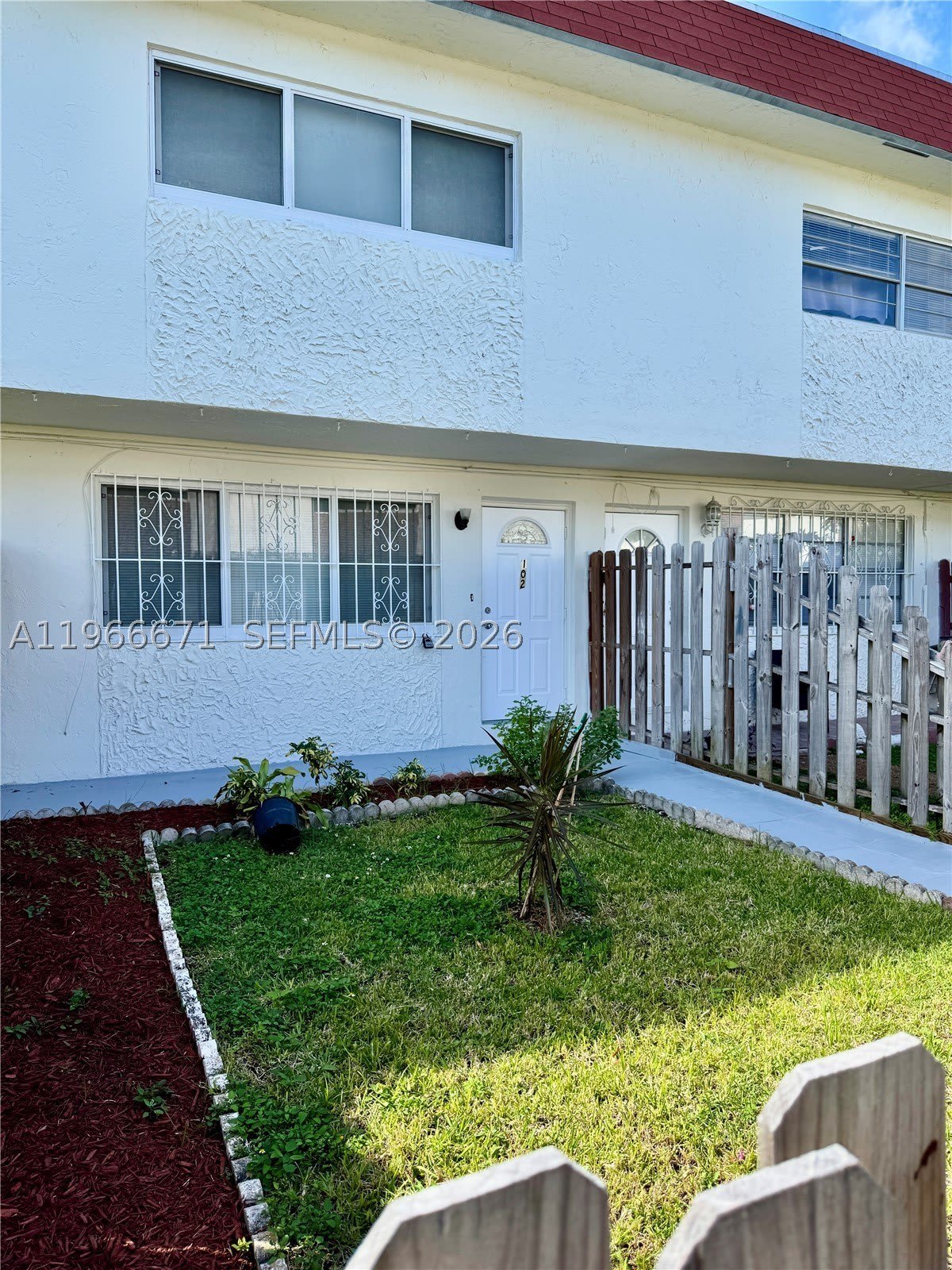 1481 NE 150th St – photo 2