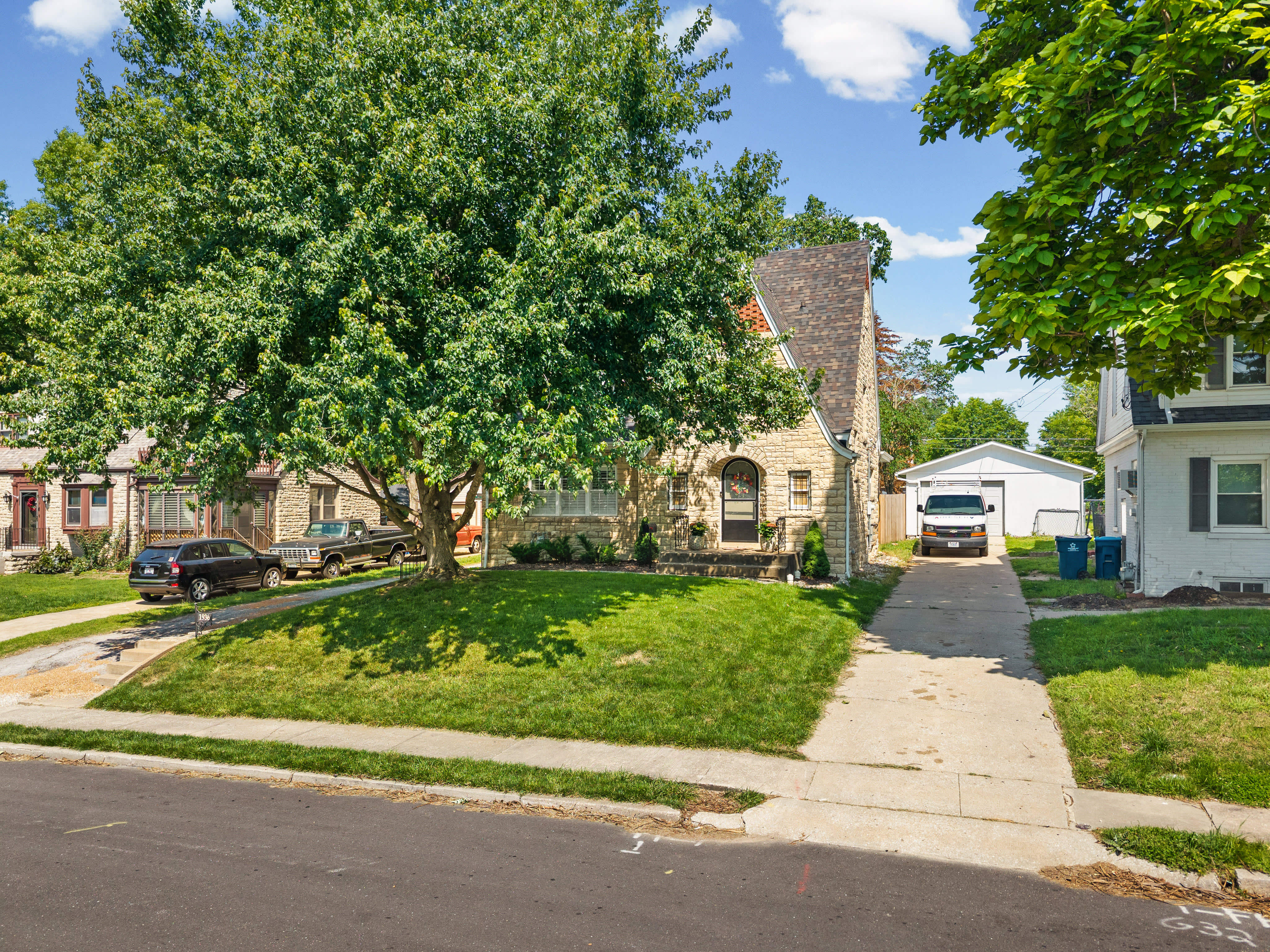1936 Hayselton Drive – photo 5