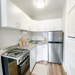 657 West Oakdale Avenue – photo 2