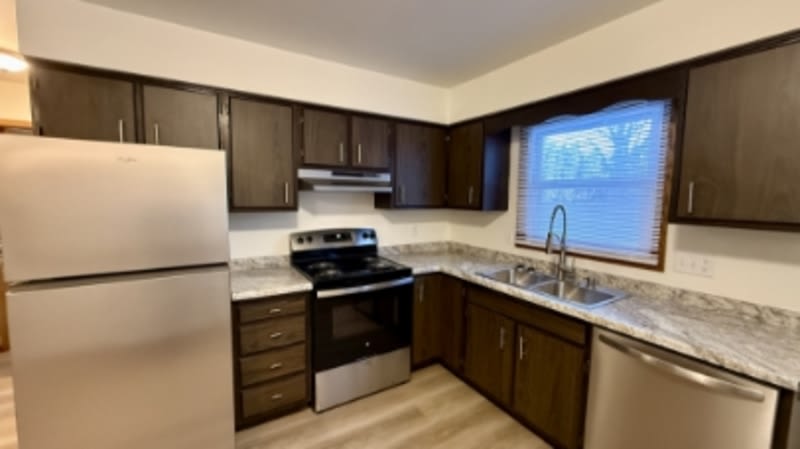 2019-2021 Parkside Drive – photo 2