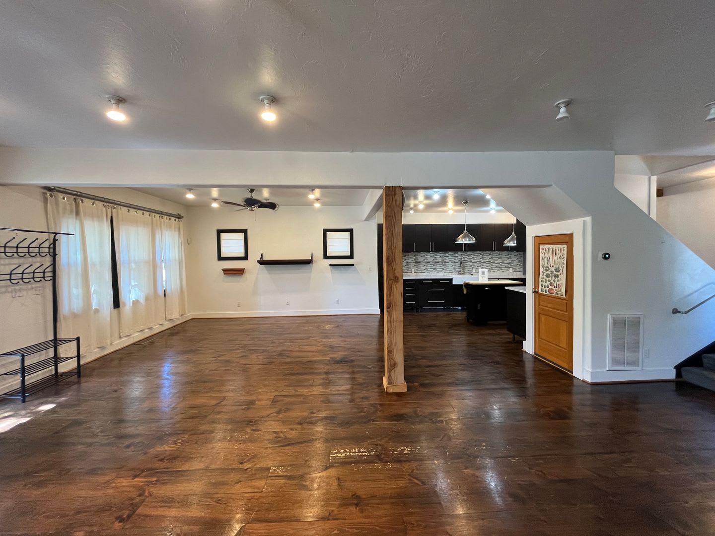 217 Nw 22. 3 bed. 2 bath, 1 car garage w/ storage – photo 3