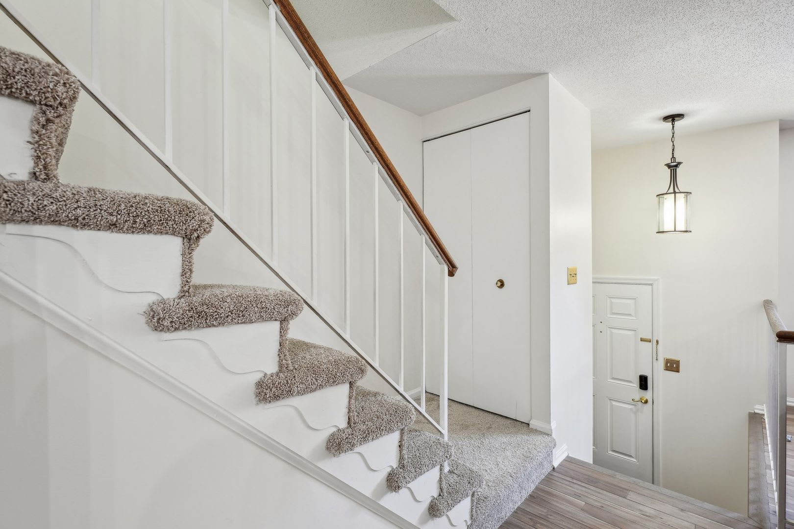 Welcome to 71 Fendall Avenue! – photo 2