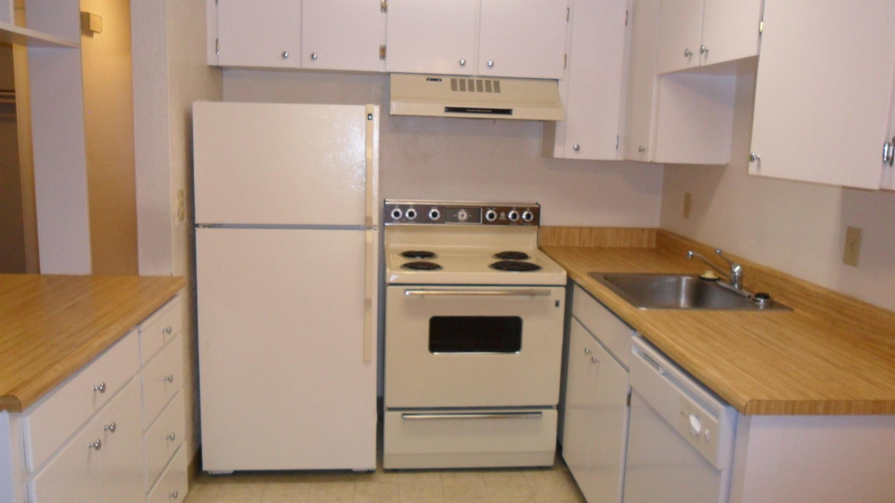 1017 Hermitage Way S 11 – photo 3