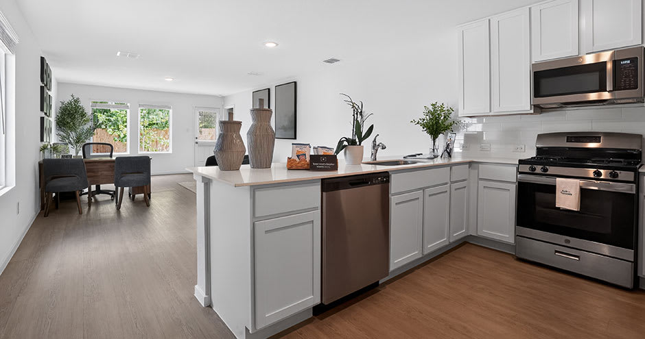Axis at Veranda Rental Homes – photo 4
