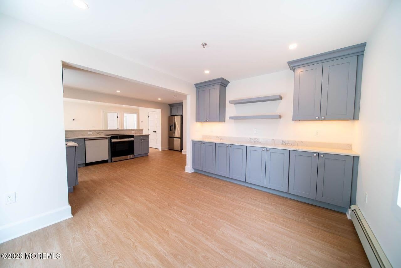 1125 E Ocean Avenue – photo 3